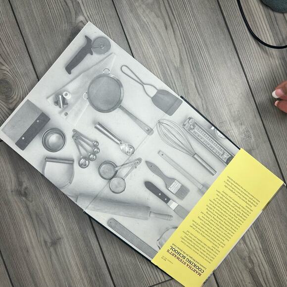 Hardback Book: Martha Stewart's Cooking School Cookbook Bake - Picture 7 of 7